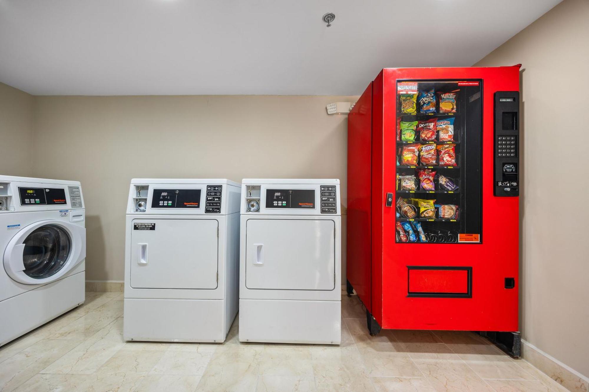 Holiday Inn Ponce & El Tropical Casino By Ihg Exterior photo